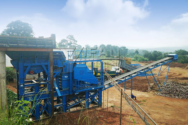 La línea de trituración de granito de 200t / h se pone en producción con éxito en el este de África